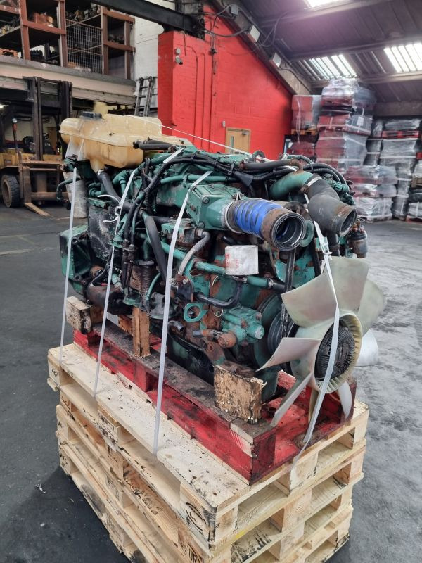 Volvo D6B Engine (Truck) - محرك - شاحنة: صورة 4 Volvo D6B Engine (Truck) - محرك - شاحنة: صورة 4