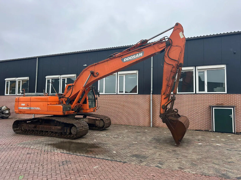 Doosan DX255LC - حفار زحاف: صورة 4 Doosan DX255LC - حفار زحاف: صورة 4