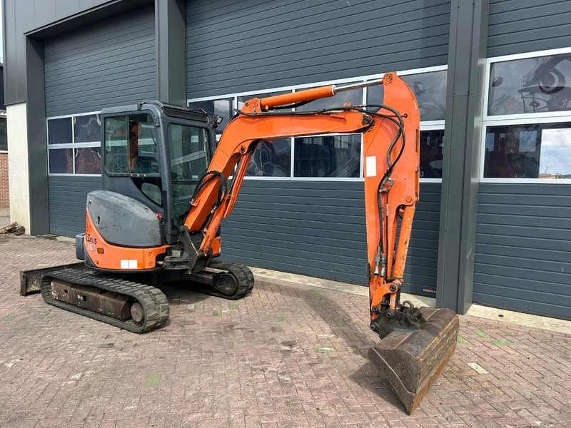 Hitachi ZX35U-2 - حفارة مُصَّغرة: صورة 3 Hitachi ZX35U-2 - حفارة مُصَّغرة: صورة 3