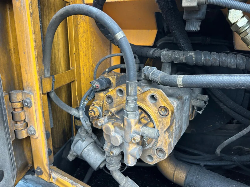 Hyundai R140LC-7A - حفار زحاف: صورة 5 Hyundai R140LC-7A - حفار زحاف: صورة 5