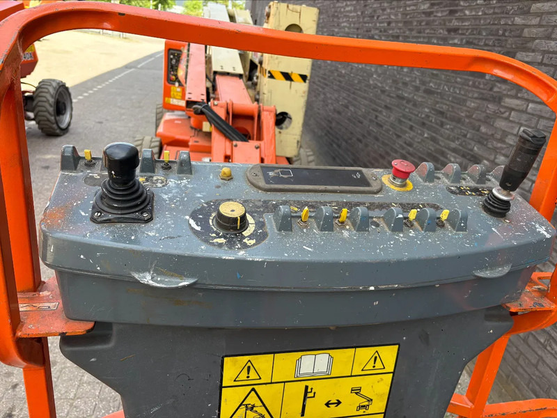 JLG E450AJ - شاحنة ذراع مفصلي: صورة 4 JLG E450AJ - شاحنة ذراع مفصلي: صورة 4