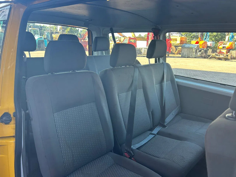 Volkswagen Transporter Kombi - حافلة: صورة 5 Volkswagen Transporter Kombi - حافلة: صورة 5