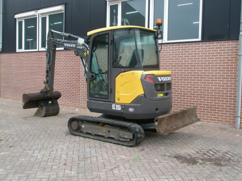 Volvo EC35D - حفارة مُصَّغرة: صورة 2 Volvo EC35D - حفارة مُصَّغرة: صورة 2