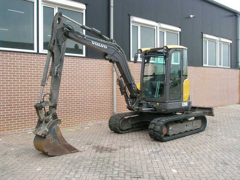 Volvo ECR50D - حفارة مُصَّغرة: صورة 1 Volvo ECR50D - حفارة مُصَّغرة: صورة 1