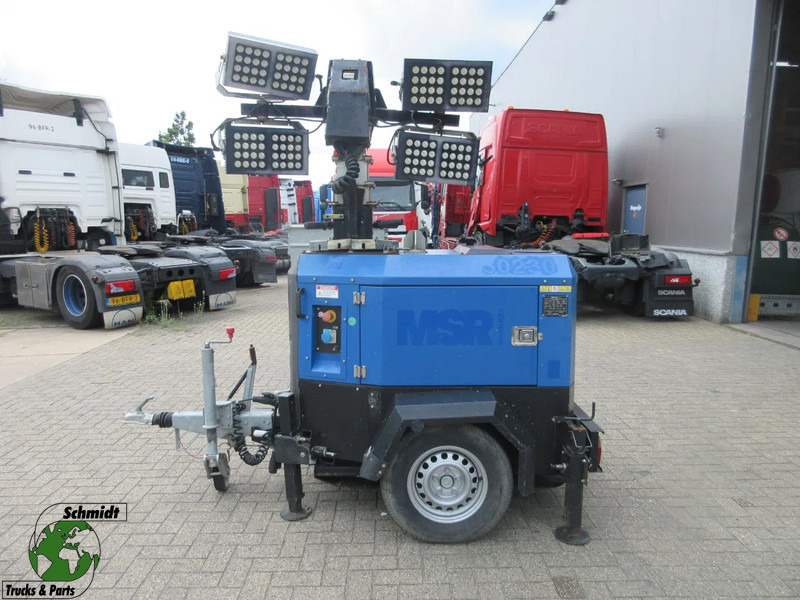 Kubota TRIME X-ECOK2 ENGINE K Z482-E LICHTMAGINE STROOMAGGERAAT 2017 - برج الإنارة: صورة 1 Kubota TRIME X-ECOK2 ENGINE K Z482-E LICHTMAGINE STROOMAGGERAAT 2017 - برج الإنارة: صورة 1