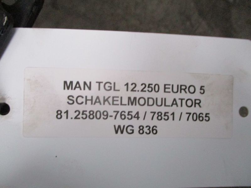 MAN 81.25809-7654//7851//7065 SCHAKEL MODULATOR TGL TGM TGS TGX - القابض و قطع الغيار - شاحنة: صورة 3 MAN 81.25809-7654//7851//7065 SCHAKEL MODULATOR TGL TGM TGS TGX - القابض و قطع الغيار - شاحنة: صورة 3