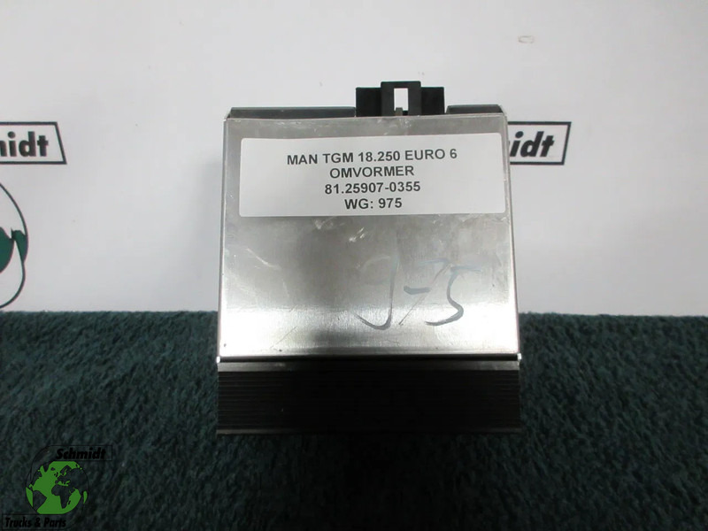 MAN 81.25907-0355 VOLTAGE CONVERTER MAT TGM EURO 6 - النظام الكهربائي - شاحنة: صورة 1 MAN 81.25907-0355 VOLTAGE CONVERTER MAT TGM EURO 6 - النظام الكهربائي - شاحنة: صورة 1
