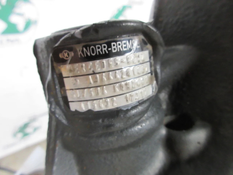 Mercedes-Benz A 005 420 06 83 MERCEDES BENZ 2542 REMKLAUW LINKS VOOR EURO 6 - مسماك الفرامل - شاحنة: صورة 5 Mercedes-Benz A 005 420 06 83 MERCEDES BENZ 2542 REMKLAUW LINKS VOOR EURO 6 - مسماك الفرامل - شاحنة: صورة 5