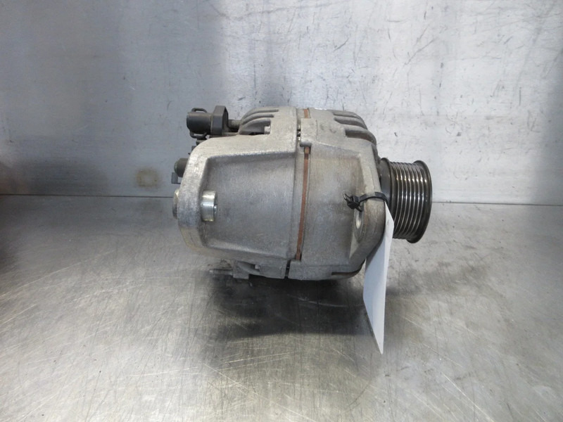 Renault 7421304674 // 7485013209 // 7485019209 DYNAMO RENAULT T 520 EURO 6 - مولد كهرباء - شاحنة: صورة 2 Renault 7421304674 // 7485013209 // 7485019209 DYNAMO RENAULT T 520 EURO 6 - مولد كهرباء - شاحنة: صورة 2
