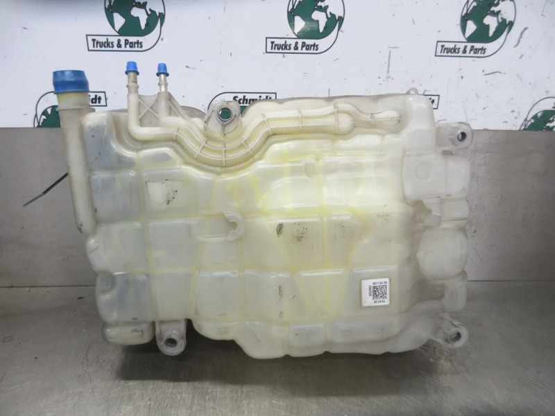 Scania 2277077 SCANIA S 450 NGS Expansiereservoir MODEL 2021 - خزان التوسع - شاحنة: صورة 4 Scania 2277077 SCANIA S 450 NGS Expansiereservoir MODEL 2021 - خزان التوسع - شاحنة: صورة 4