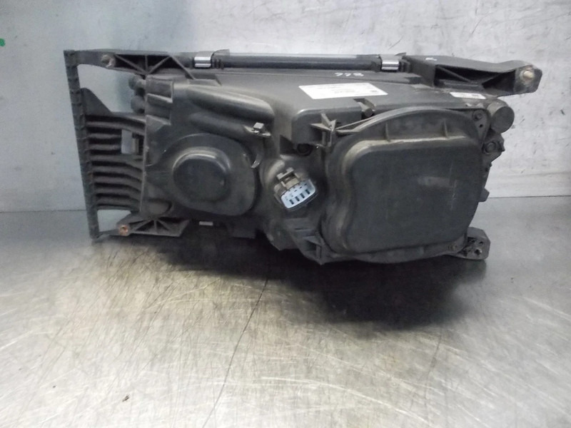 Scania R450 2241829 KOPLAMP RECHTS EURO 6 - مصابيح أضواء السيارة الأمامية - شاحنة: صورة 2 Scania R450 2241829 KOPLAMP RECHTS EURO 6 - مصابيح أضواء السيارة الأمامية - شاحنة: صورة 2