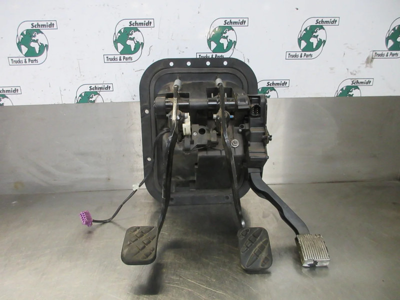 Volvo 21761966// 82545137 PEDAAL SYSTEEM VOLVO FL 210 EURO 6 - الكابينة والداخلية - شاحنة: صورة 3 Volvo 21761966// 82545137 PEDAAL SYSTEEM VOLVO FL 210 EURO 6 - الكابينة والداخلية - شاحنة: صورة 3