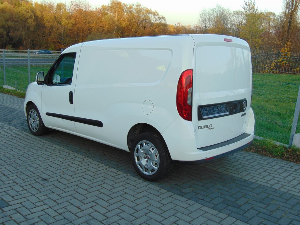 FIAT Doblo 1,6 MultiJet 105KM MAXI MAX - فان المدمجة: صورة 3 FIAT Doblo 1,6 MultiJet 105KM MAXI MAX - فان المدمجة: صورة 3