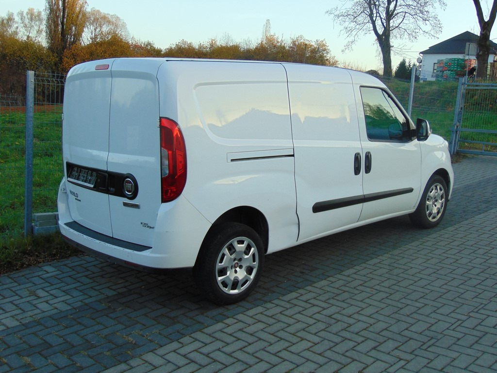 FIAT Doblo 1,6 MultiJet 105KM MAXI MAX - فان المدمجة: صورة 4 FIAT Doblo 1,6 MultiJet 105KM MAXI MAX - فان المدمجة: صورة 4