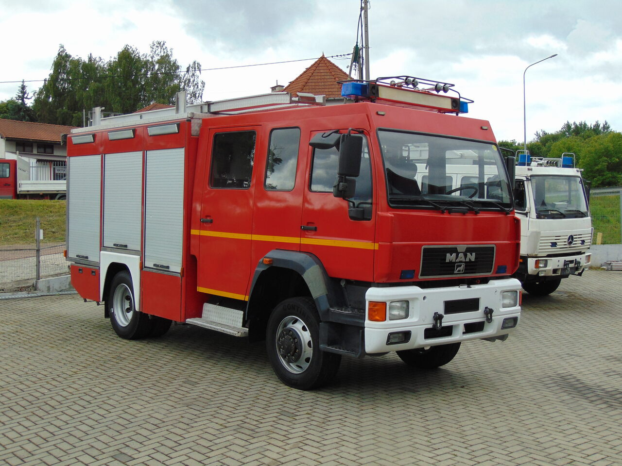 MAN LE14.260 4x4 MAGIRUS - سيارة إطفاء: صورة 2 MAN LE14.260 4x4 MAGIRUS - سيارة إطفاء: صورة 2