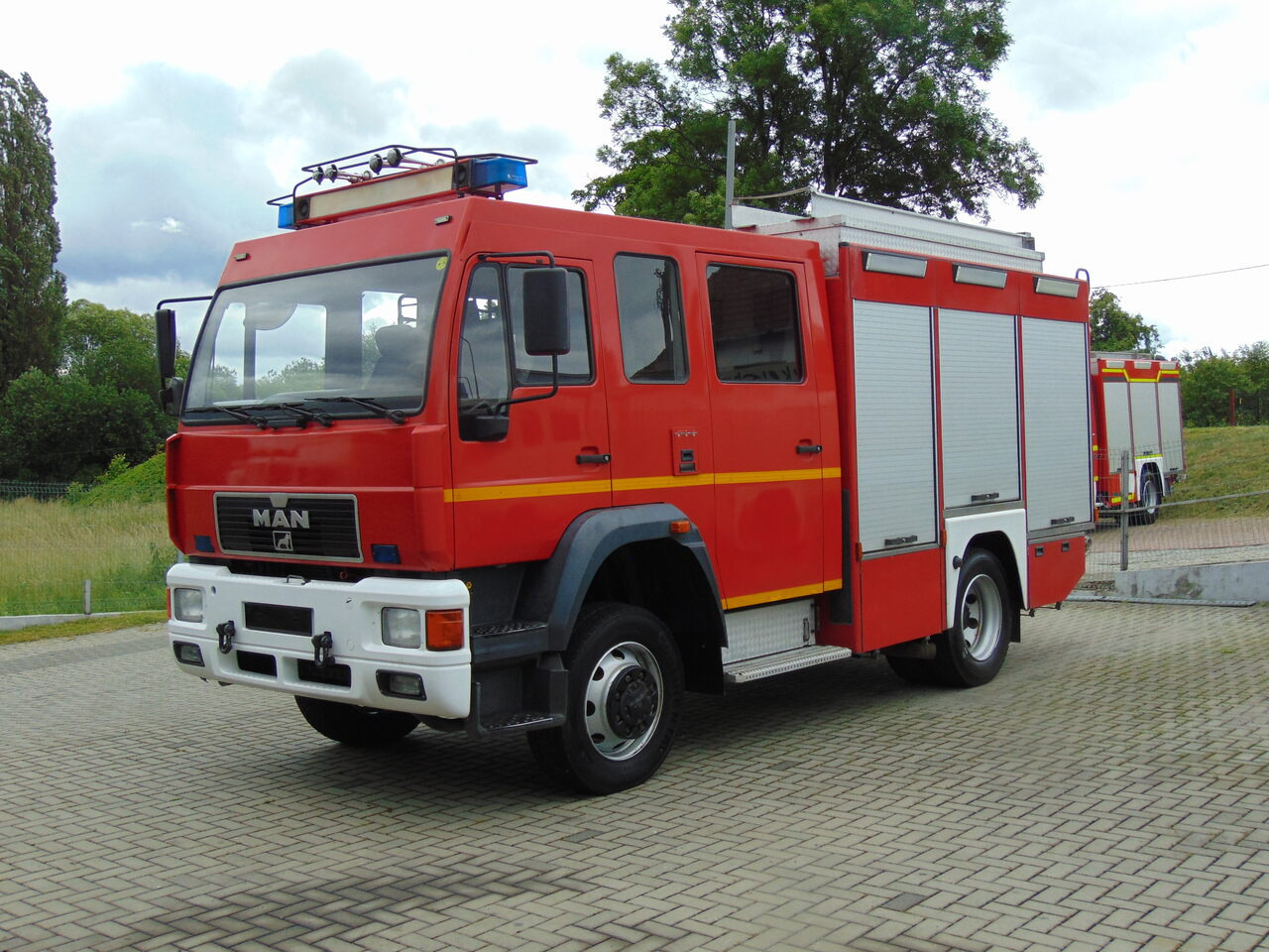 MAN LE14.260 4x4 MAGIRUS - سيارة إطفاء: صورة 1 MAN LE14.260 4x4 MAGIRUS - سيارة إطفاء: صورة 1