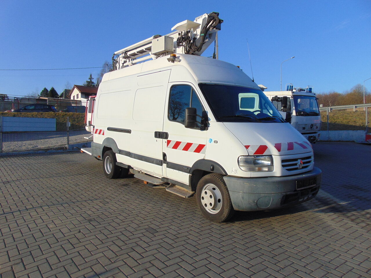 RENAULT Mascott 2,8dCi 110 L2H3 France Elevateur 152TTF 162TTF - معدات الوصول: صورة 2 RENAULT Mascott 2,8dCi 110 L2H3 France Elevateur 152TTF 162TTF - معدات الوصول: صورة 2