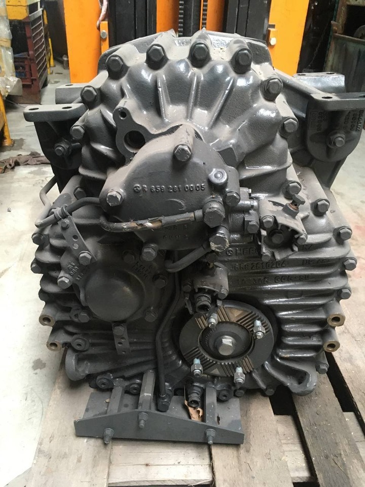 MERCEDES BENZ VG2400 3W/1,448 - صندوق التروس: صورة 2 MERCEDES BENZ VG2400 3W/1,448 - صندوق التروس: صورة 2