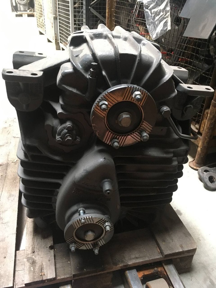 MERCEDES BENZ VG2400 3W/1,448 - صندوق التروس: صورة 1 MERCEDES BENZ VG2400 3W/1,448 - صندوق التروس: صورة 1