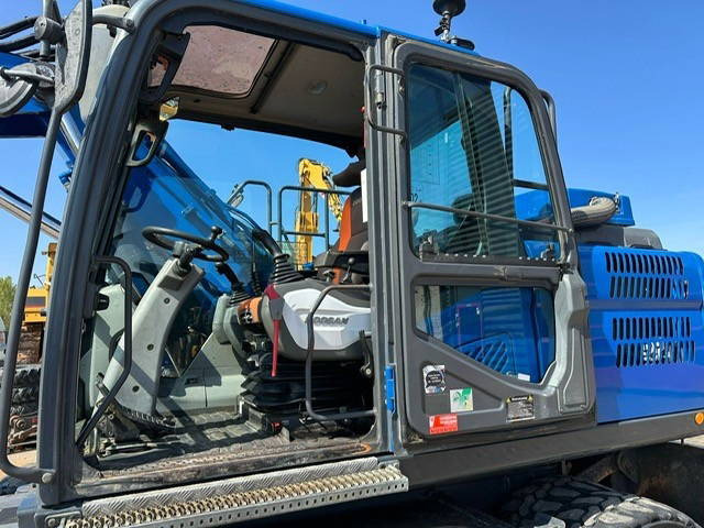 حفارة دولاب Doosan DX170W: صورة 10