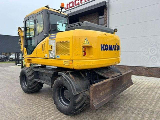 Komatsu PW140-7 Rototilt - حفارة دولاب: صورة 2 Komatsu PW140-7 Rototilt - حفارة دولاب: صورة 2