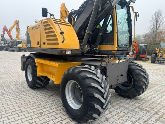 حفارة دولاب Volvo EW140B: صورة 6
