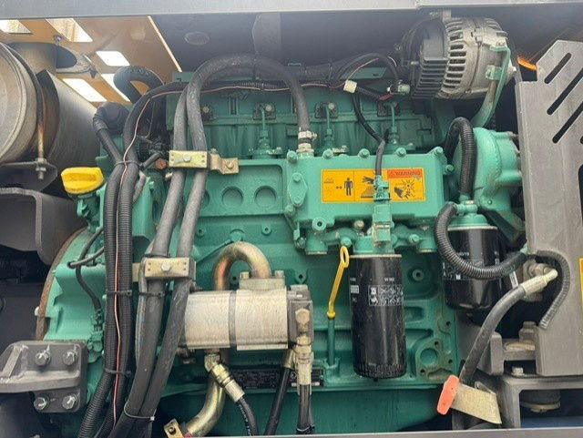 حفارة دولاب Volvo EW140B: صورة 11