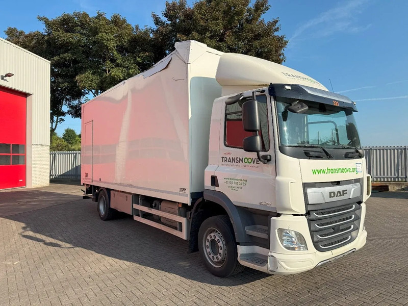 DAF CF 230 / ENGINE RUNNING / ONLY:286284 KM / ACC / LWDS / PLATFORM 2000 KG / 3SEATS / AUTOMATIC / EURO-6 / 2018 - شاحنة مقفلة: صورة 2 DAF CF 230 / ENGINE RUNNING / ONLY:286284 KM / ACC / LWDS / PLATFORM 2000 KG / 3SEATS / AUTOMATIC / EURO-6 / 2018 - شاحنة مقفلة: صورة 2