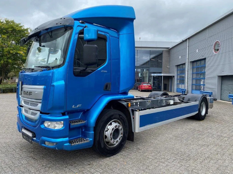DAF LF290 / ONLY:429873KM / LWDS / GOOD TYRES / AUTOMATIC / EURO-6 / 2018 - شاحنة هيكل كابينة: صورة 1 DAF LF290 / ONLY:429873KM / LWDS / GOOD TYRES / AUTOMATIC / EURO-6 / 2018 - شاحنة هيكل كابينة: صورة 1