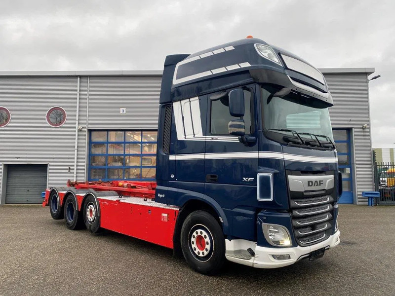 DAF XF106-530 8X2 / AJK HOOKLIFT 25000KG / 9 TON FRONT AXLE / NAVI / ONLY:612482 KM / SSC / AUTOMATIC / EURO-6 / 2019 - شاحنة ذات خطاف: صورة 2 DAF XF106-530 8X2 / AJK HOOKLIFT 25000KG / 9 TON FRONT AXLE / NAVI / ONLY:612482 KM / SSC / AUTOMATIC / EURO-6 / 2019 - شاحنة ذات خطاف: صورة 2