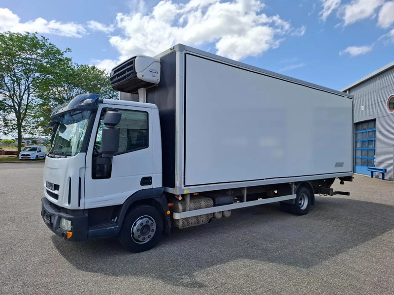 Iveco EuroCargo 120 / COOL TRUCK / CARRIER XARIOS 600 / PLATFORM 2000KG / ONLY:340634 KM / AIRCO / MANUAL / EURO-6 / 2014 - شاحنة صندوق متساوي: صورة 1 Iveco EuroCargo 120 / COOL TRUCK / CARRIER XARIOS 600 / PLATFORM 2000KG / ONLY:340634 KM / AIRCO / MANUAL / EURO-6 / 2014 - شاحنة صندوق متساوي: صورة 1