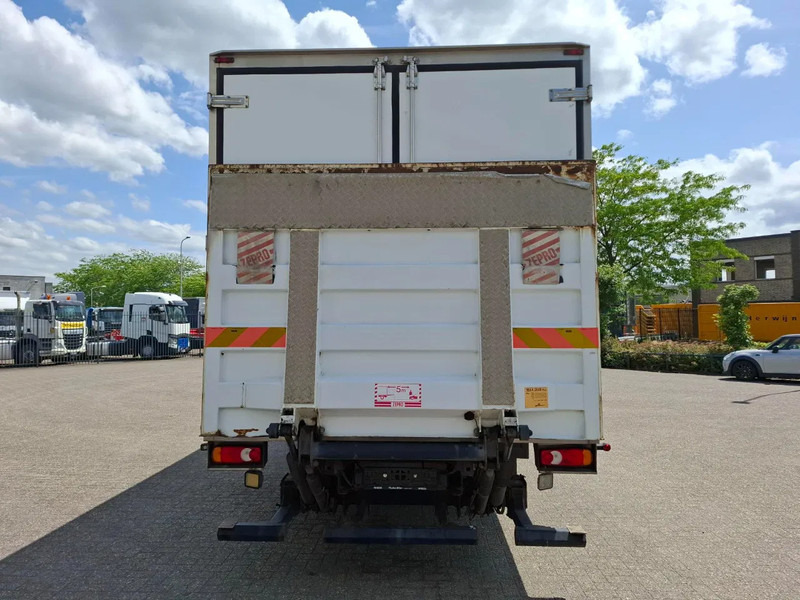 Iveco EuroCargo 120 / COOL TRUCK / CARRIER XARIOS 600 / PLATFORM 2000KG / ONLY:340634 KM / AIRCO / MANUAL / EURO-6 / 2014 - شاحنة صندوق متساوي: صورة 4 Iveco EuroCargo 120 / COOL TRUCK / CARRIER XARIOS 600 / PLATFORM 2000KG / ONLY:340634 KM / AIRCO / MANUAL / EURO-6 / 2014 - شاحنة صندوق متساوي: صورة 4