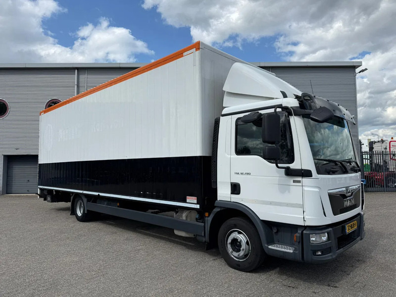 MAN TGL12.190 / NL TRUCK / ONLY:532353 KM / TUV:30-08-2025 / PLATFORM 1500KG / AIRCO / AUTOMATIC / EURO-6 / 2018 - شاحنة مقفلة: صورة 2 MAN TGL12.190 / NL TRUCK / ONLY:532353 KM / TUV:30-08-2025 / PLATFORM 1500KG / AIRCO / AUTOMATIC / EURO-6 / 2018 - شاحنة مقفلة: صورة 2