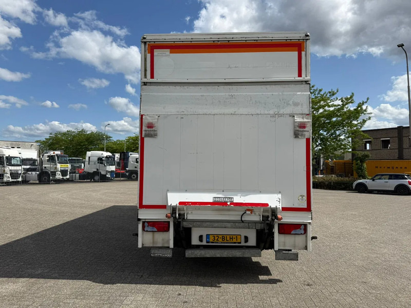 MAN TGL12.190 / NL TRUCK / ONLY:532353 KM / TUV:30-08-2025 / PLATFORM 1500KG / AIRCO / AUTOMATIC / EURO-6 / 2018 - شاحنة مقفلة: صورة 4 MAN TGL12.190 / NL TRUCK / ONLY:532353 KM / TUV:30-08-2025 / PLATFORM 1500KG / AIRCO / AUTOMATIC / EURO-6 / 2018 - شاحنة مقفلة: صورة 4