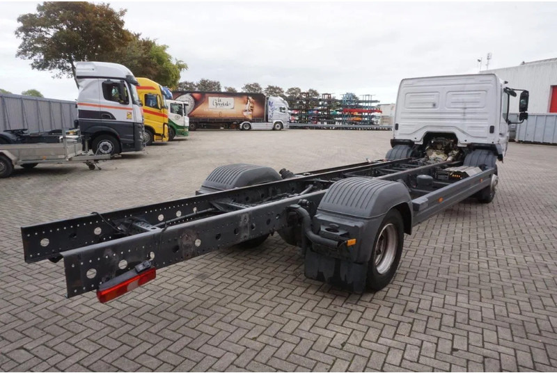 Mercedes-Benz ATEGO 1221 / ENGINE RUNNING / ONLY:253095 KM / AUTOMATIC / EURO-6 / 2017 - شاحنة هيكل كابينة: صورة 4 Mercedes-Benz ATEGO 1221 / ENGINE RUNNING / ONLY:253095 KM / AUTOMATIC / EURO-6 / 2017 - شاحنة هيكل كابينة: صورة 4