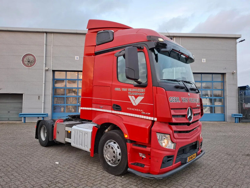 Mercedes-Benz Actros 1942 / NL TRUCK / TUV:25-08-2026 / ONLY:632483 KM / LWDS / CLEAN TRUCK / AUTOMATIC / EURO-6 / 2016 - وحدة جر: صورة 2 Mercedes-Benz Actros 1942 / NL TRUCK / TUV:25-08-2026 / ONLY:632483 KM / LWDS / CLEAN TRUCK / AUTOMATIC / EURO-6 / 2016 - وحدة جر: صورة 2