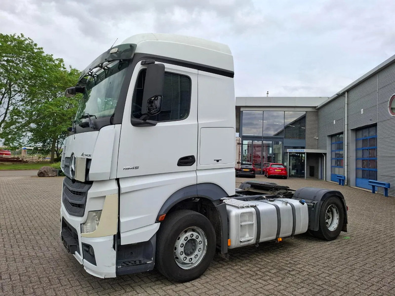 Mercedes-Benz Actros 1945 / DOUBLE TANK / ONLY:508736 KM / 2XBED / FRIDGE / AUTOMATIC / EURO-6 / 2015 - وحدة جر: صورة 1 Mercedes-Benz Actros 1945 / DOUBLE TANK / ONLY:508736 KM / 2XBED / FRIDGE / AUTOMATIC / EURO-6 / 2015 - وحدة جر: صورة 1