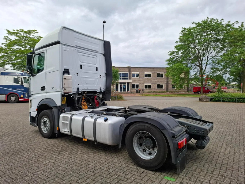 Mercedes-Benz Actros 1945 / DOUBLE TANK / ONLY:508736 KM / 2XBED / FRIDGE / AUTOMATIC / EURO-6 / 2015 - وحدة جر: صورة 3 Mercedes-Benz Actros 1945 / DOUBLE TANK / ONLY:508736 KM / 2XBED / FRIDGE / AUTOMATIC / EURO-6 / 2015 - وحدة جر: صورة 3
