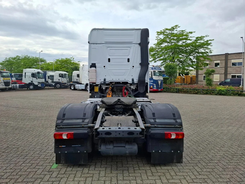 Mercedes-Benz Actros 1945 / DOUBLE TANK / ONLY:508736 KM / 2XBED / FRIDGE / AUTOMATIC / EURO-6 / 2015 - وحدة جر: صورة 4 Mercedes-Benz Actros 1945 / DOUBLE TANK / ONLY:508736 KM / 2XBED / FRIDGE / AUTOMATIC / EURO-6 / 2015 - وحدة جر: صورة 4