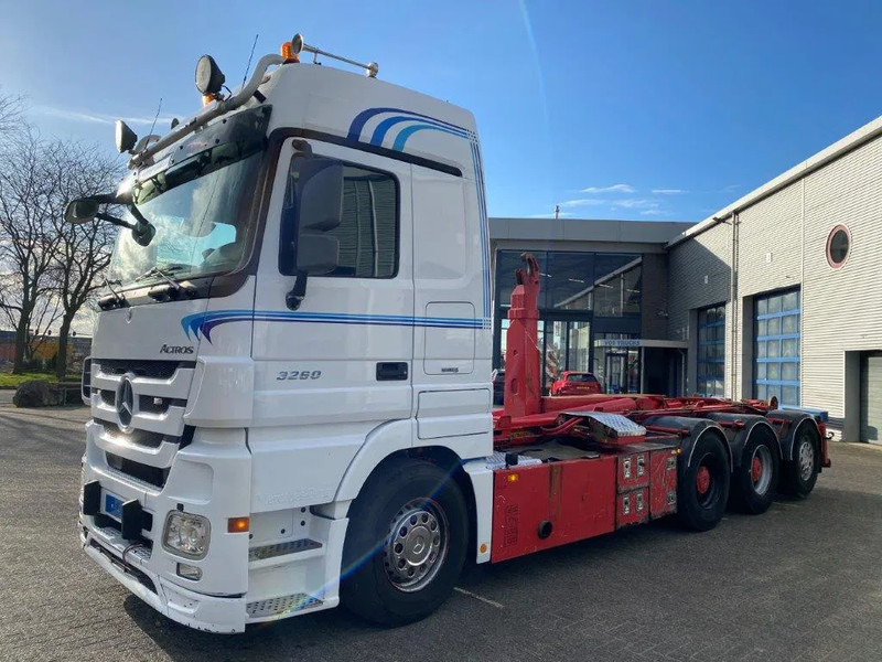 Mercedes-Benz Actros 3260 V8 / 15,9L / 8X4 / BIG AXLE / PALFINGER T26 HOOKLIFT / LIFT+LENKACHSE / FULL-AIR / AIRCO / AUTOMATIC / EURO-5 / 2013 - شاحنة ذات خطاف: صورة 3 Mercedes-Benz Actros 3260 V8 / 15,9L / 8X4 / BIG AXLE / PALFINGER T26 HOOKLIFT / LIFT+LENKACHSE / FULL-AIR / AIRCO / AUTOMATIC / EURO-5 / 2013 - شاحنة ذات خطاف: صورة 3