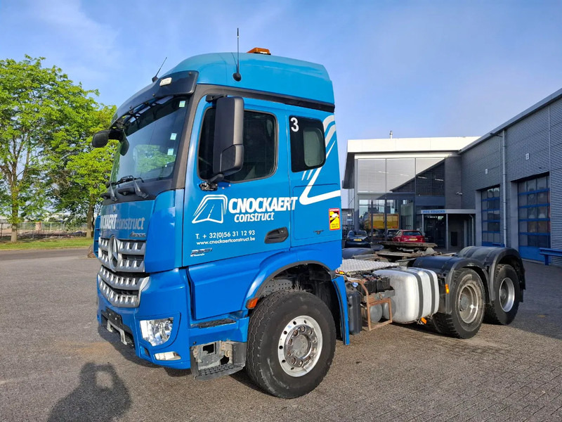 Mercedes-Benz Arocs 2851 / 6X4 / HYDRAULICS / BIG AXLE / ALCOA / AIRCO / AUTOMATIC / EURO-6 / 2015 - وحدة جر: صورة 1 Mercedes-Benz Arocs 2851 / 6X4 / HYDRAULICS / BIG AXLE / ALCOA / AIRCO / AUTOMATIC / EURO-6 / 2015 - وحدة جر: صورة 1