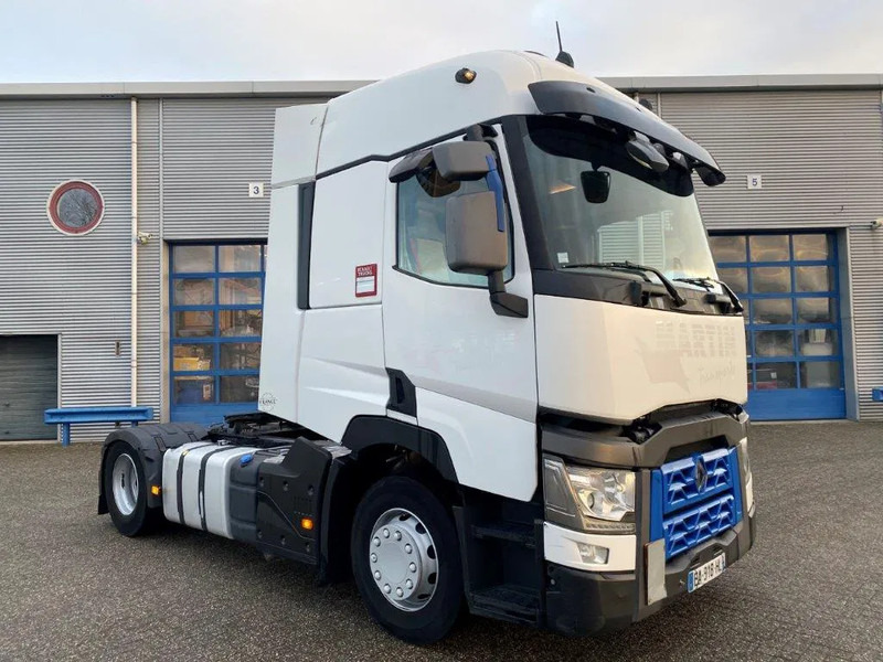 Renault T480 COMFORT / DOUBLE TANK / LWDS / AIRCO / 2XBED / AUTOMATIC / EURO-6 / 2016 - وحدة جر: صورة 2 Renault T480 COMFORT / DOUBLE TANK / LWDS / AIRCO / 2XBED / AUTOMATIC / EURO-6 / 2016 - وحدة جر: صورة 2