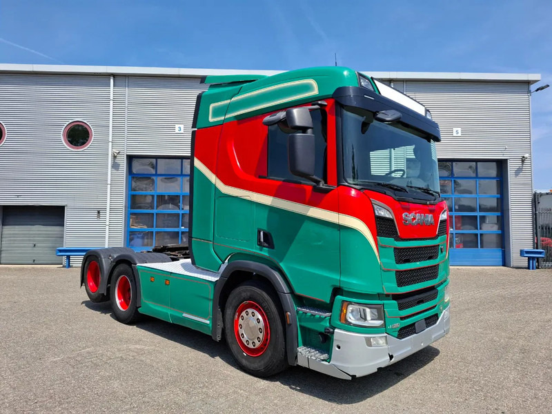 Scania NGS R580 V8 / RETARDER / HYDRAULICS / FULL-AIR / ONLY:644971 KM / LWDS / NAVI / FRIDGE / AUTOMATIC / EURO-6 / 2017 - وحدة جر: صورة 2 Scania NGS R580 V8 / RETARDER / HYDRAULICS / FULL-AIR / ONLY:644971 KM / LWDS / NAVI / FRIDGE / AUTOMATIC / EURO-6 / 2017 - وحدة جر: صورة 2