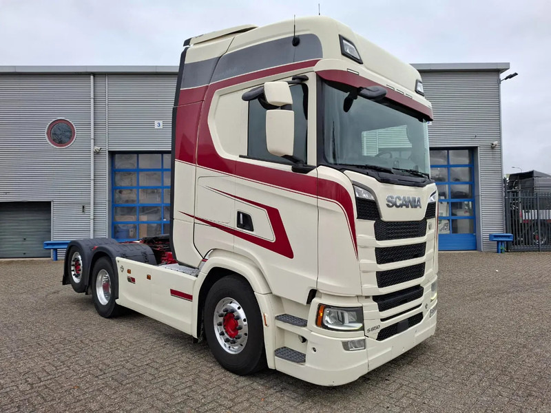 Scania NGS S650 V8 / RETARDER / 633397 KM / FULL-AIR / INLINER / FULL SPOILER / LEATHER / ALCOA / NAVI / FRIDGE / EURO-6 / 2020 - وحدة جر: صورة 2 Scania NGS S650 V8 / RETARDER / 633397 KM / FULL-AIR / INLINER / FULL SPOILER / LEATHER / ALCOA / NAVI / FRIDGE / EURO-6 / 2020 - وحدة جر: صورة 2