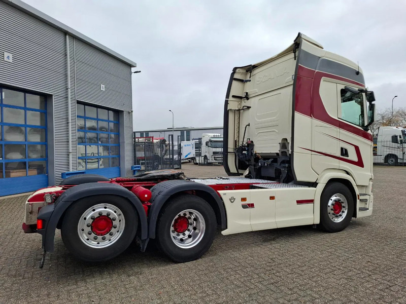 Scania NGS S650 V8 / RETARDER / 633397 KM / FULL-AIR / INLINER / FULL SPOILER / LEATHER / ALCOA / NAVI / FRIDGE / EURO-6 / 2020 - وحدة جر: صورة 5 Scania NGS S650 V8 / RETARDER / 633397 KM / FULL-AIR / INLINER / FULL SPOILER / LEATHER / ALCOA / NAVI / FRIDGE / EURO-6 / 2020 - وحدة جر: صورة 5