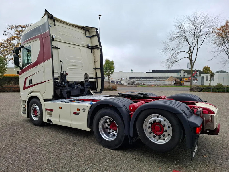 Scania NGS S650 V8 / RETARDER / 633397 KM / FULL-AIR / INLINER / FULL SPOILER / LEATHER / ALCOA / NAVI / FRIDGE / EURO-6 / 2020 - وحدة جر: صورة 3 Scania NGS S650 V8 / RETARDER / 633397 KM / FULL-AIR / INLINER / FULL SPOILER / LEATHER / ALCOA / NAVI / FRIDGE / EURO-6 / 2020 - وحدة جر: صورة 3