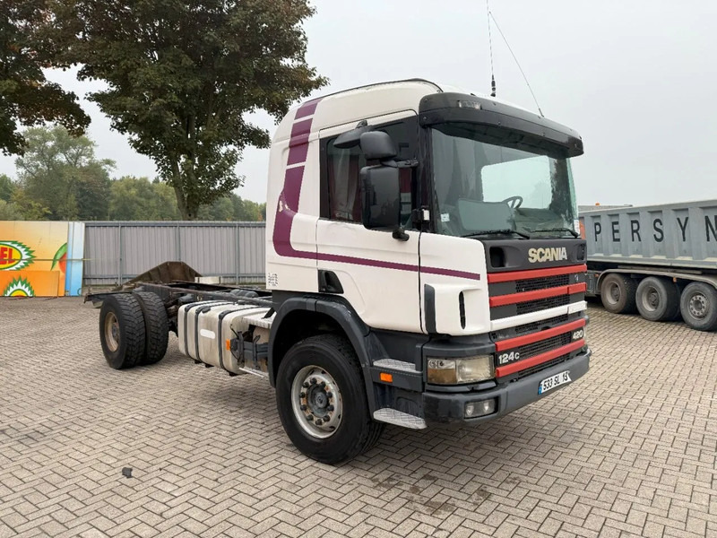 Scania P124-420 / ENGINE RUNNING / RETARDER / BIG AXLE / FULL-STEEL / ONLY: 540918 KM / OLD TACHO / AIRCO / MANUAL / EURO-3 / 2002 - شاحنة هيكل كابينة: صورة 2 Scania P124-420 / ENGINE RUNNING / RETARDER / BIG AXLE / FULL-STEEL / ONLY: 540918 KM / OLD TACHO / AIRCO / MANUAL / EURO-3 / 2002 - شاحنة هيكل كابينة: صورة 2
