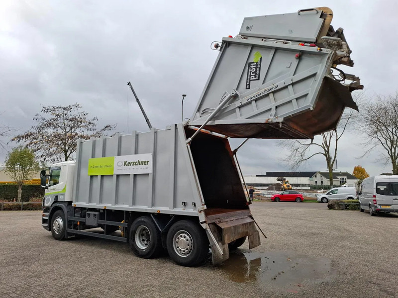 Scania P360 / RETARDER / ONLY:234640 KM / LENKACHSE / AIRCO / WORKING GARBAGE TRUCK / AUTOMATIC / EURO-5 / 2013 - شاحنة النفايات: صورة 4 Scania P360 / RETARDER / ONLY:234640 KM / LENKACHSE / AIRCO / WORKING GARBAGE TRUCK / AUTOMATIC / EURO-5 / 2013 - شاحنة النفايات: صورة 4