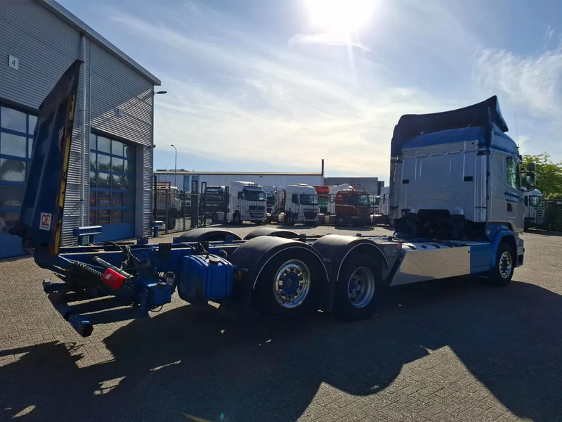 Scania R580 V8 / RETARDER / LIFT+LENKACHSE / FULL-AIR / PLATFORM 2000 KG / LEATHER / AIRCO / AUTOMATIC / EURO-6 / 2015 - شاحنة هيكل كابينة: صورة 5 Scania R580 V8 / RETARDER / LIFT+LENKACHSE / FULL-AIR / PLATFORM 2000 KG / LEATHER / AIRCO / AUTOMATIC / EURO-6 / 2015 - شاحنة هيكل كابينة: صورة 5