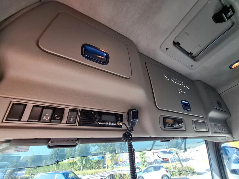 وحدة جر Volvo FH13-400 / HYDRAULICS / NL TRUCK / TUV:14-09-2025 / GLOBETROTTER / FRIGDE / AIRCO / AUTOMATIC / EURO-5 / 2006: صورة 19